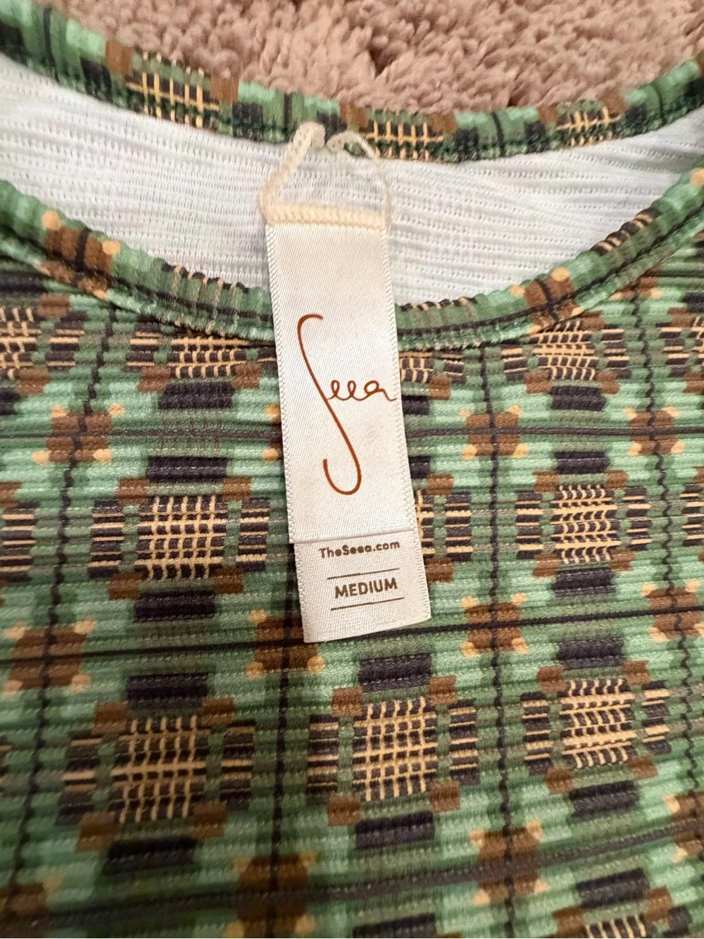 NWT new medium free people seea palomar crop top rashgaurd green pattern surf